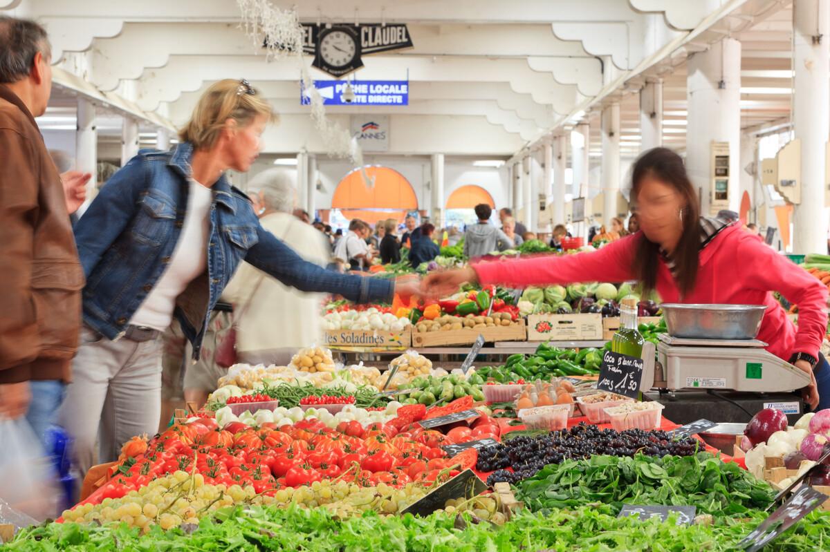Les 5 marchés provençaux incontournables de la Côte d'Azur